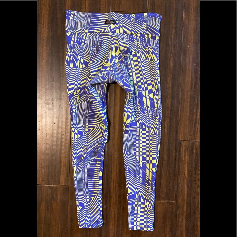 Açai Berry Leggings Size Medium